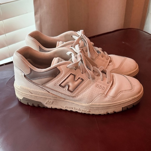 New Balance 550 White Grey Lace Up Sneakers Shoes - Picture 3 of 8
